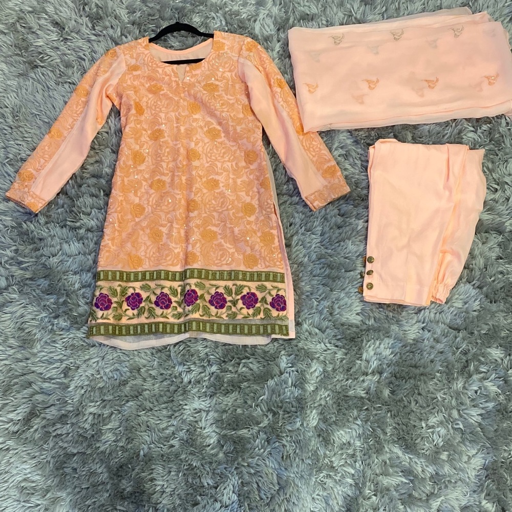 Pakistani / Indian / Desi Outfit